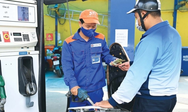 Giá xăng dầu đồng loạt giảm trong chiều nay (6/6)