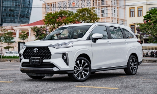 Giá lăn bánh Toyota Veloz Cross giữa tháng 6/2024 đang cực rẻ, dễ khiến Mitsubishi Xpander 'ra rìa'