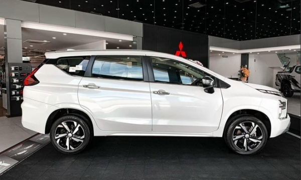 Mitsubishi Xpander giảm giá cực sốc 80 triệu đồng, chạm mốc rẻ hiếm gặp khiến Suzuki XL7 lép vế