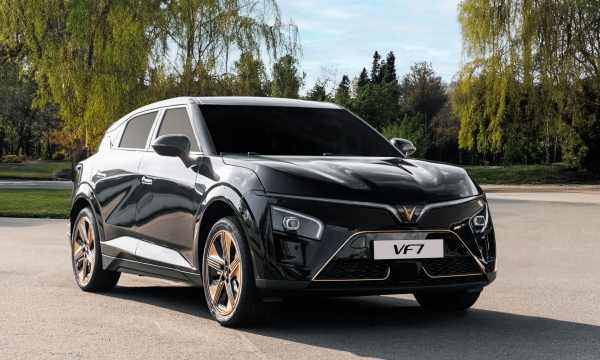 VinFast VF 7 và Hyundai Tucson: Cùng giá 1 tỷ nhưng xe điện hơn hẳn về vận hành và công nghệ an toàn