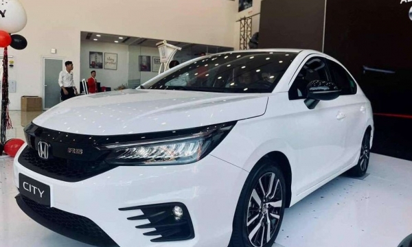 Giá Honda City lăn bánh giữa tháng 8/2024 cực rẻ nhờ có ưu đãi khủng, khiến Toyota Vios 'ra rìa'