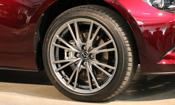 Mazda chính thức ra mắt ‘tân binh’ mới đẹp ‘đốn tim’ giá chỉ 451 triệu đồng, rẻ ngang Kia Morning