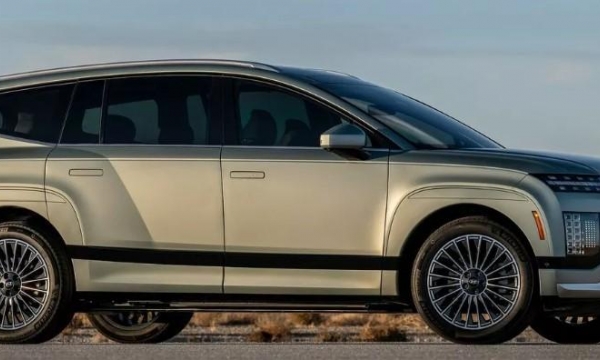 Hyundai 'trình làng' SUV điện đẹp mê mẩn, có nét giống 'đàn anh' Santa Fe, giá dự kiến dễ mua
