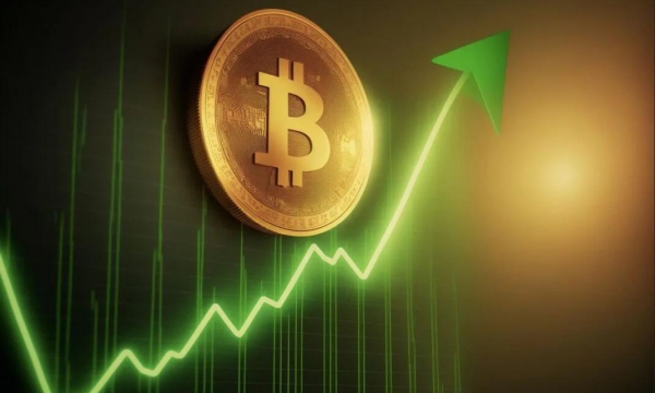 Bitcoin lần đầu vượt mốc 100.000 USD