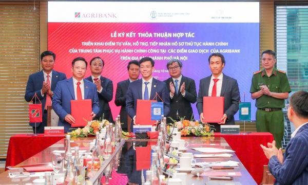 Agribank và Trung tâm Phục vụ Hành chính công TP Hà Nội hợp tác triển khai mô hình hỗ trợ người dân...