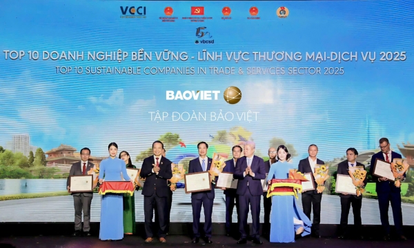 Tập đoàn Bảo Việt nhận danh hiệu Ngôi sao CSI, 10 năm liên tiếp  được vinh danh Top 10 Doanh nghiệp bền vững...