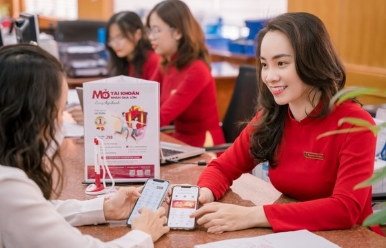 Lãi suất ngân hàng tuần mới tháng 4/2025: Nhiều ngân hàng niêm yết lãi suất đặc biệt 7,5-9,65%