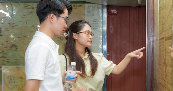Du khách tấp nập tới TPHCM dịp lễ 30/4, tour lịch sử hứa hẹn 'hút khách'