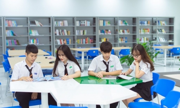 Đề xuất miễn học phí trường công, hỗ trợ học sinh trường tư