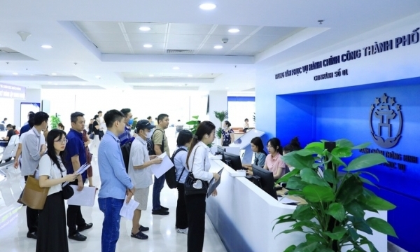 Hà Nội tiếp nhận hồ sơ trực tuyến liên quan đến đất đai: Người dân hưởng lợi gì?