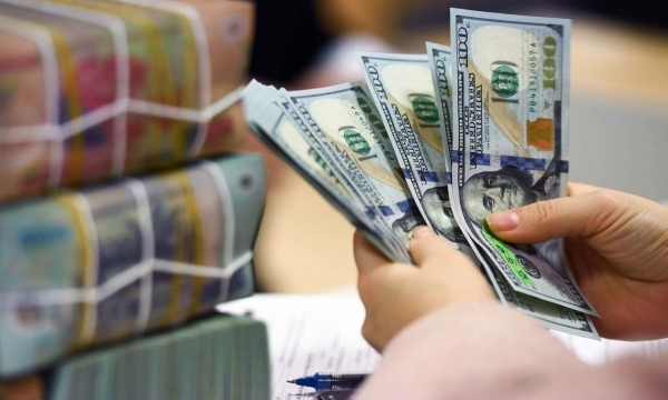 Điểm tin ngân hàng ngày 25/6: Tỷ giá USD thế giới giảm, 'chợ đen' trong nước tiếp tục tăng