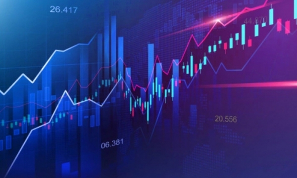 Sự xuất hiện của hai “nhà đầu tư nữ” làm nóng lịch sự kiện chứng khoán ngày 5/9