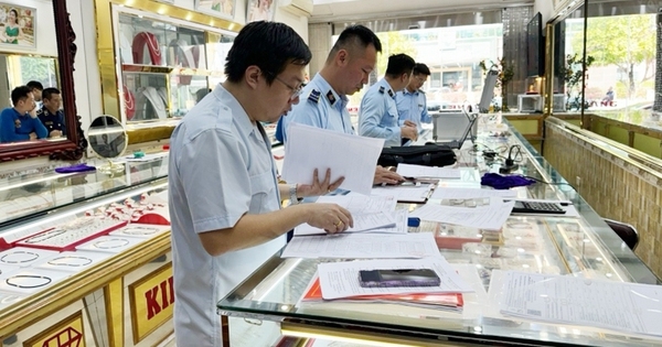 Ngày 9/9/2025 thanh tra việc chấp hành pháp luật của các doanh nghiệp kinh doanh vàng