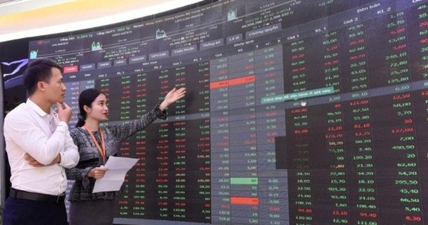 Bluechip “chèo lái”, VN-Index ngược dòng tăng điểm trong phiên 29/9