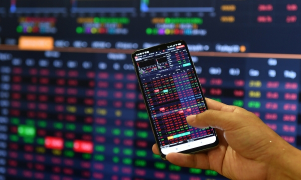 Nhận định thị trường chứng khoán ngày 10/10: Nên duy trì vị thế hiện tại