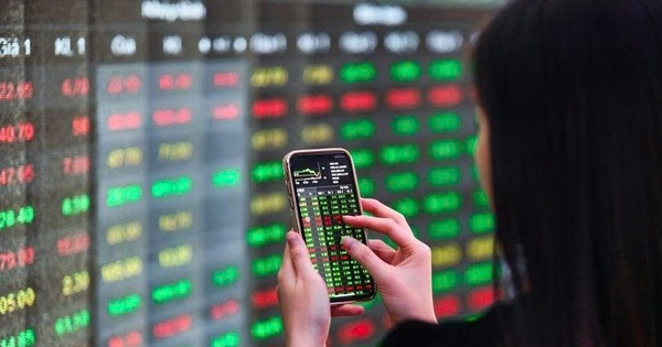 Những cổ phiếu ngược dòng trong phiên chứng khoán, ngân hàng chìm trong sắc đỏ
