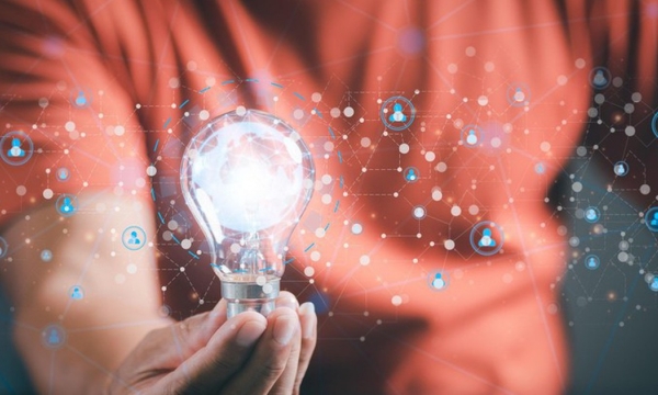 Những động thái bất ngờ đáng chú ý từ loạt doanh nghiệp lớn phiên 2/12