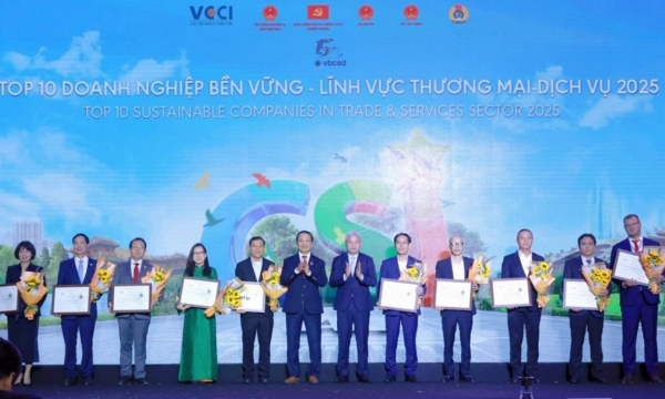 PV Drilling và PVCFC được vinh danh Top 100 doanh nghiệp bền vững tại Việt Nam 2025