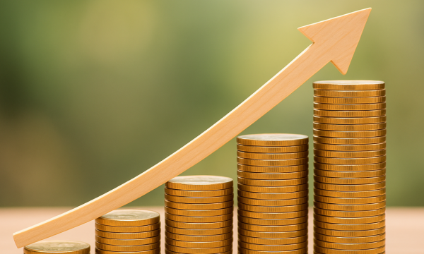 Lãi suất huy động đồng loạt tăng mạnh cuối năm: Cuộc đua nóng trở lại