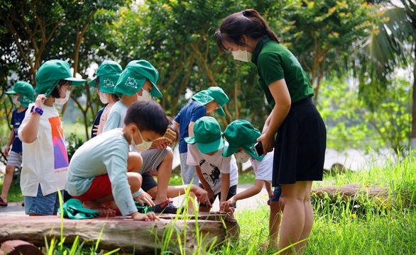 Trẻ em vui Quốc tế thiếu nhi ở đô thị triệu cây xanh