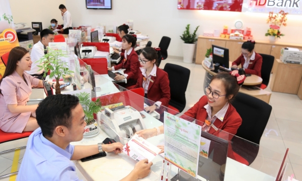 Ngành ngân hàng tiếp tục cơ cấu lại hệ thống và xử lý nợ xấu