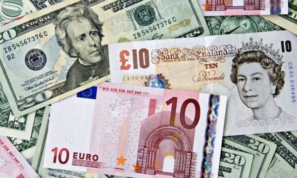 Đồng bảng Anh chạm mức thấp nhất mọi thời đại so với đồng đô la Mỹ