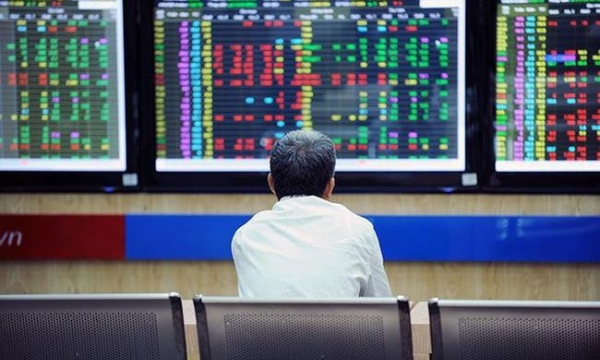 “Vỡ mộng” thanh khoản có thể cải thiện, giá trị khớp lệnh trên HoSE giảm 16% sau một tháng áp dụng T+2