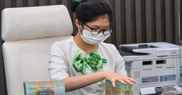 Tin ngân hàng ngày 18/10: Lãi suất VND giảm mạnh trên thị trường liên ngân hàng