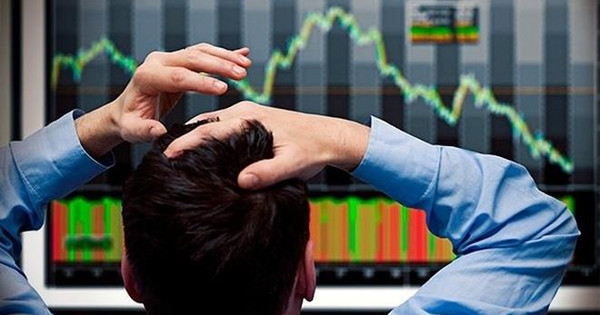 Đem tiền đầu tư chứng khoán, loạt doanh nghiệp “tay ngang” ngậm ngùi ôm lỗ, “tay chơi” mới còn vào ngay đỉnh