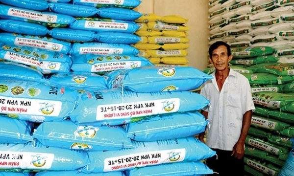 Giá phân bón hôm nay 21/2: Giao dịch đầu tuần bình ổn