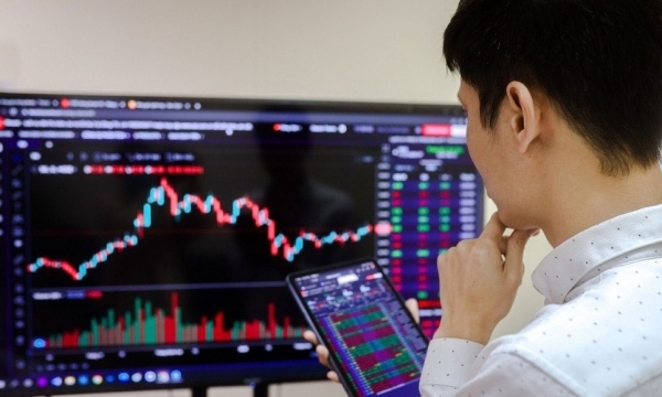 Tin nhanh chứng khoán ngày 23/2: Khối ngoại tiếp tục bán ròng, VN-Index giảm nhẹ