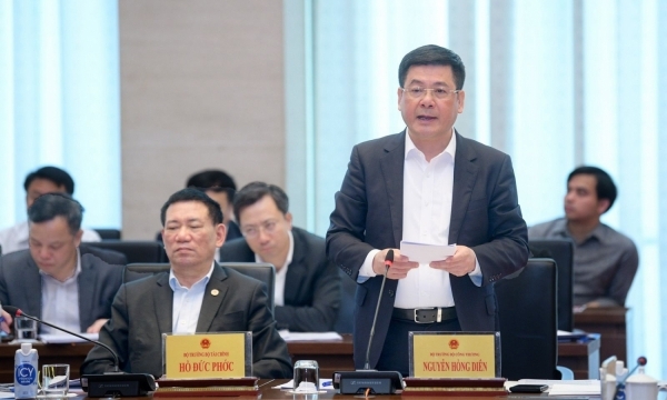 Bộ Công Thương giải trình 7 vấn đề về thị trường xăng dầu
