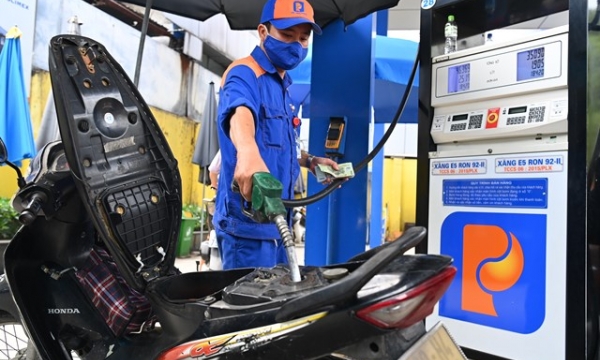 Giá xăng quay đầu giảm sau 2 lần tăng liên tiếp
