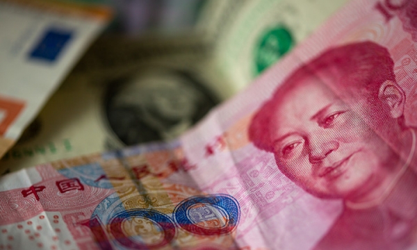 Vị thế bá chủ của đồng USD đang bị thách thức nghiêm trọng