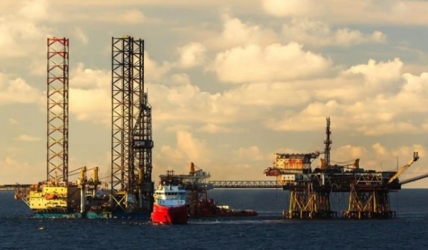 Giá xăng dầu hôm nay (15/6): WTI lao dốc, Brent phục hồi nhẹ