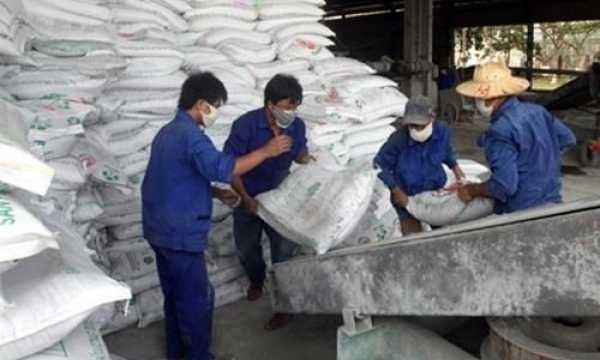 Giá phân bón hôm nay 17/6: Giao dịch chậm