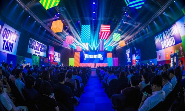 Nhận diện thương hiệu mới của Vinamilk 'phủ xanh' mạng xã hội