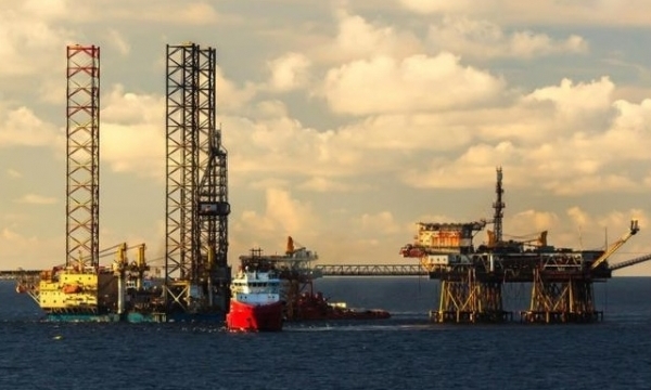 Giá xăng dầu hôm nay (19/9): Dầu thô quay đầu tăng giá