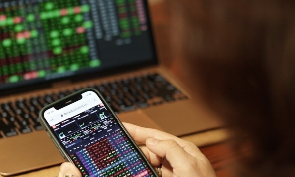 Chính phủ yêu cầu làm sạch dữ liệu người giao dịch chứng khoán