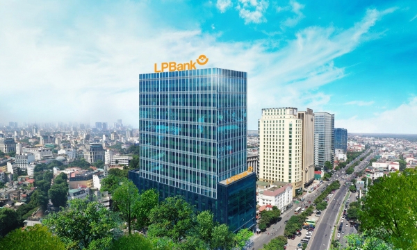 Nợ xấu tăng mạnh, LPBank mạnh tay tham gia cuộc chơi trái phiếu để huy động vốn