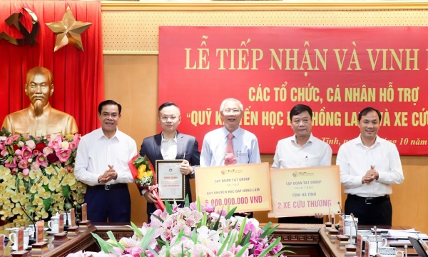 T&T Group hỗ trợ 5 tỷ đồng mở cánh cửa cho học sinh nghèo Hà Tĩnh vào đại học