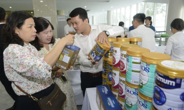 Vinamilk đồng hành cùng Câu lạc bộ Điều dưỡng trưởng Việt Nam tập huấn chăm sóc dinh dưỡng bệnh lý cho người bệnh