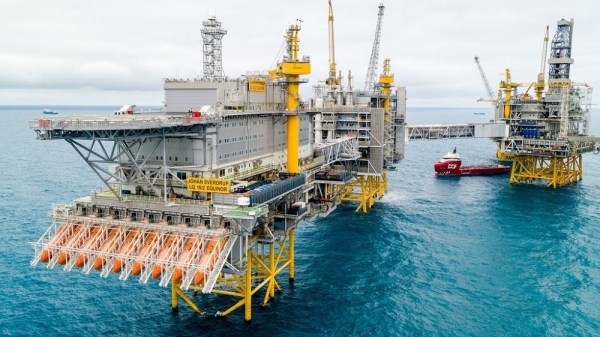 Giá xăng dầu hôm nay (28/10): Dầu thô quay đầu tăng giá