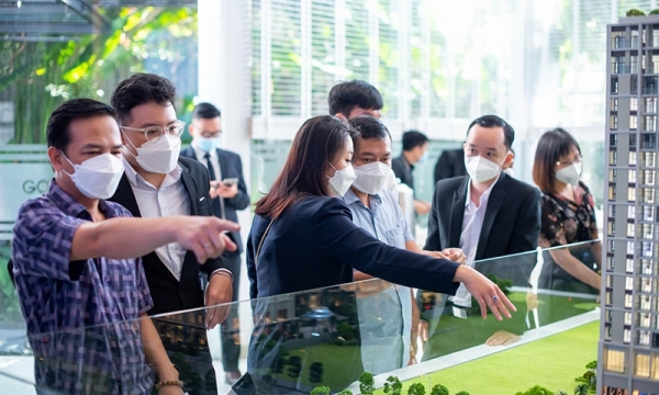Pháp luật quy định như thế nào về quyền lợi và nghĩa vụ của người môi giới bất động sản