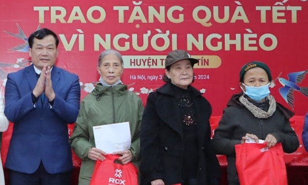 ROX Group trao tặng hơn 3.000 suất quà Tết cho người nghèo