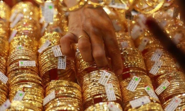 Giá vàng bật tăng trở lại, dự báo còn đi lên