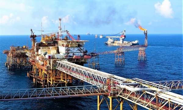 Giá dầu hôm nay (3/5): Dầu Brent tăng nhẹ, WTI đi ngang