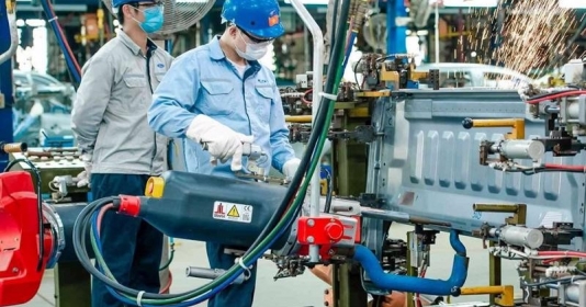 Ngành sản xuất của Việt Nam tăng trưởng tốt lên trong tháng 4