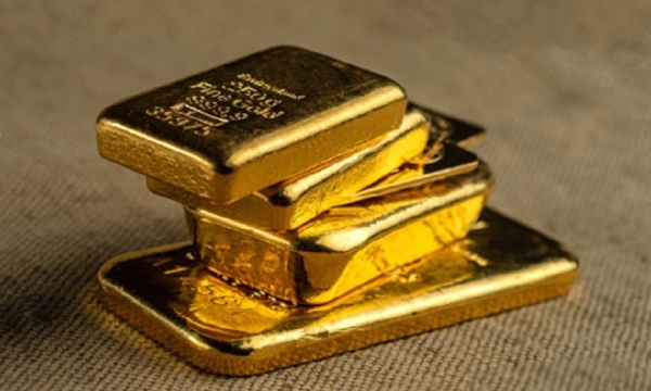 Giá vàng đang tăng mạnh, SJC neo ở mức cao
