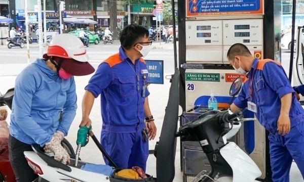 Giá xăng hôm nay (23/5) tăng nhẹ 162 đồng/lít